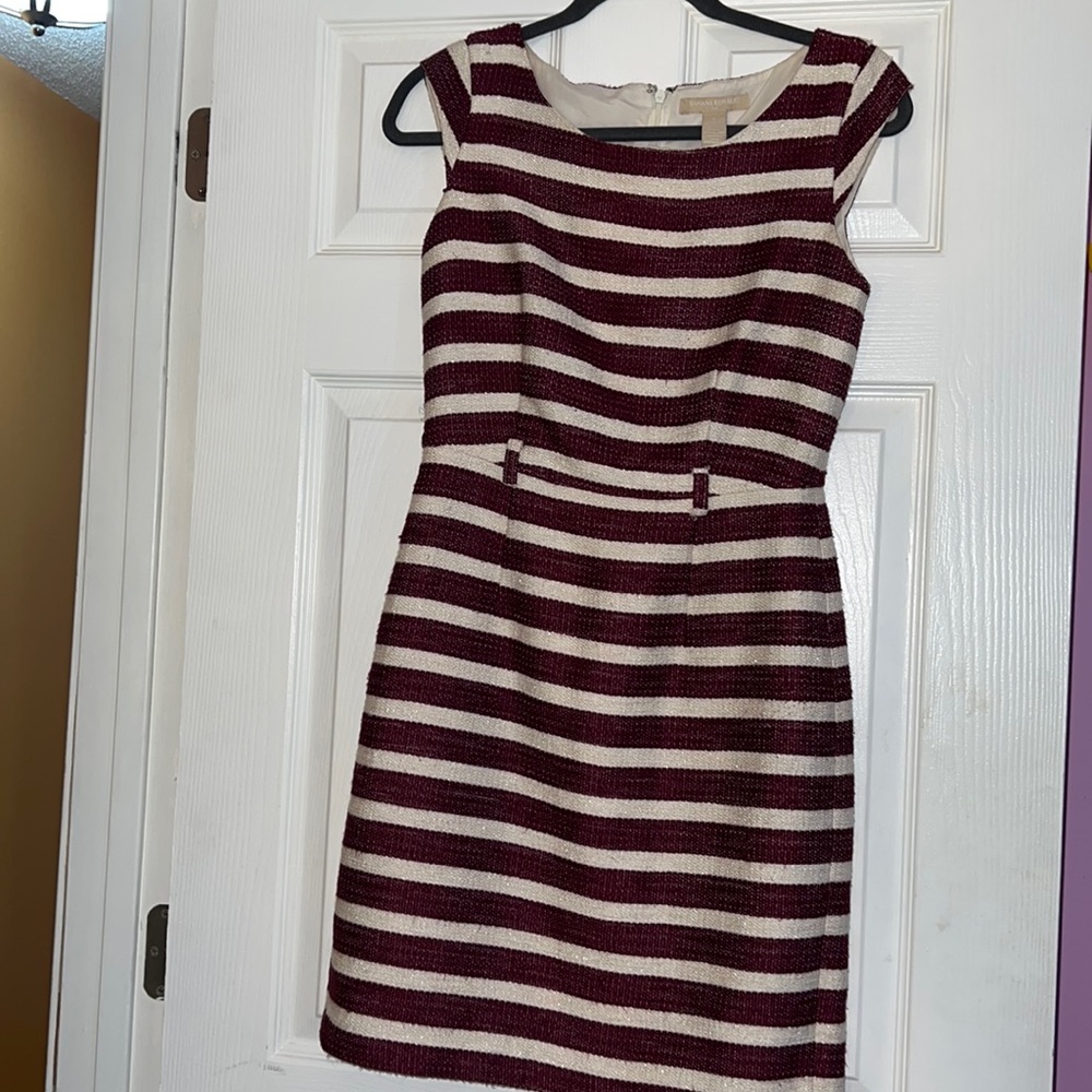 Banana republic burgundy and cream dress. Fair condition